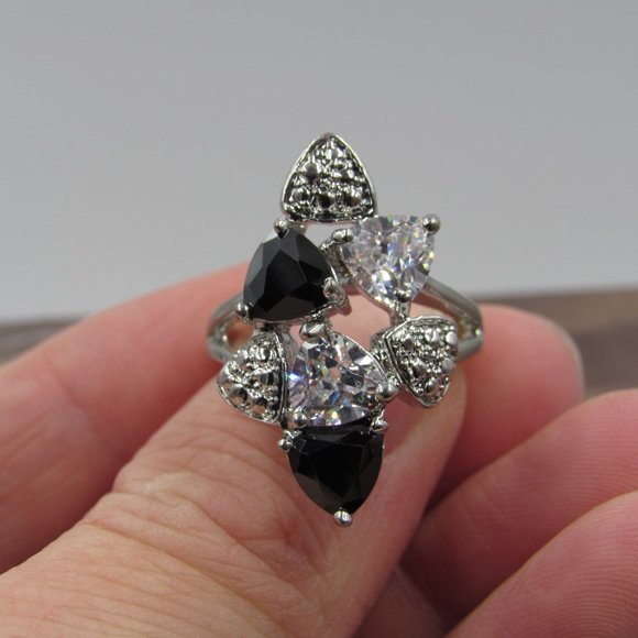 Size 9 Silver Tone Large CZ Diamond Band Ring - Picture 2 of 7